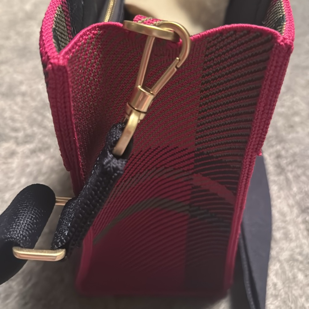 NEW! Rothy's Pink Feed Bag with Strap & dust cover - Picture 3 of 8